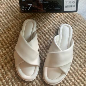 NWT J Crew Menorca Padded Cross Strap Sandals in Ivory Leather